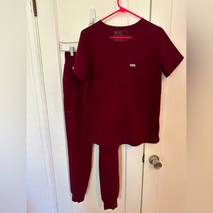 Figs burgundy small set